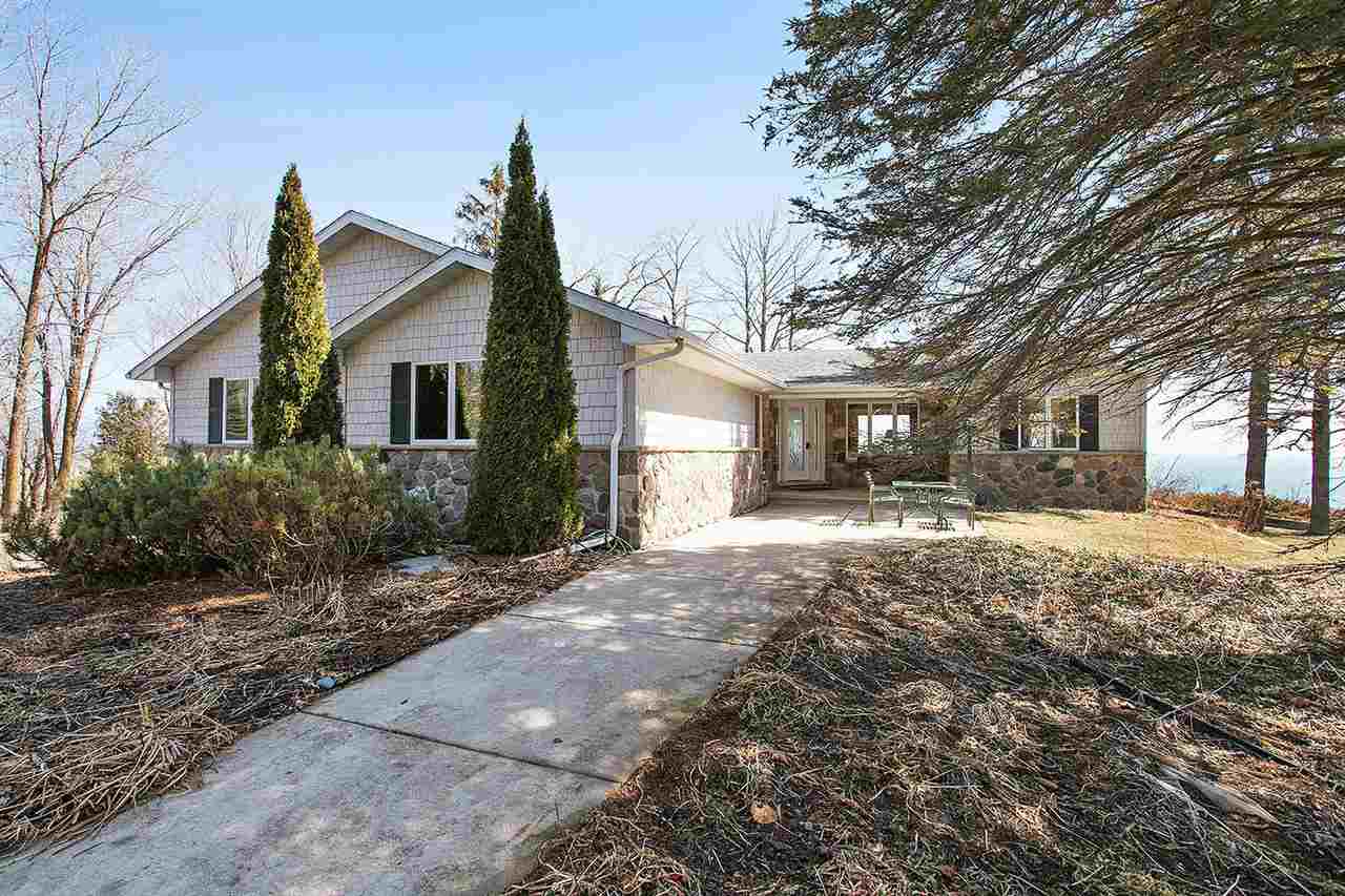 N2494 Lakeshore Rd Kewaunee, WI Property Details